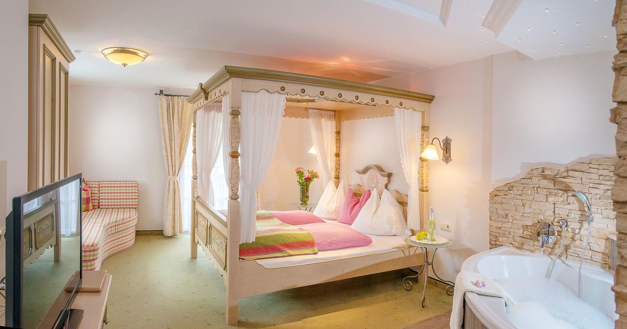 Landhotel Hubengut Bed And Breakfast Radstadt Eksteriør billede